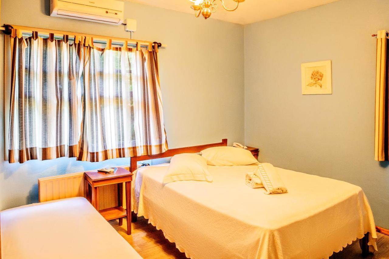 Pousada Casa Rosa カネラ エクステリア 写真