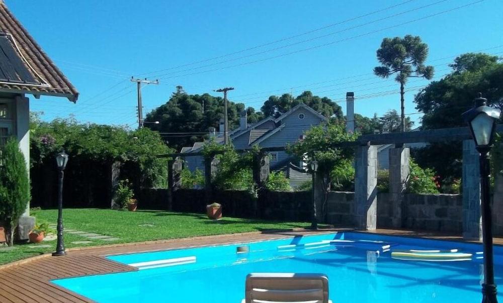 Pousada Casa Rosa カネラ エクステリア 写真
