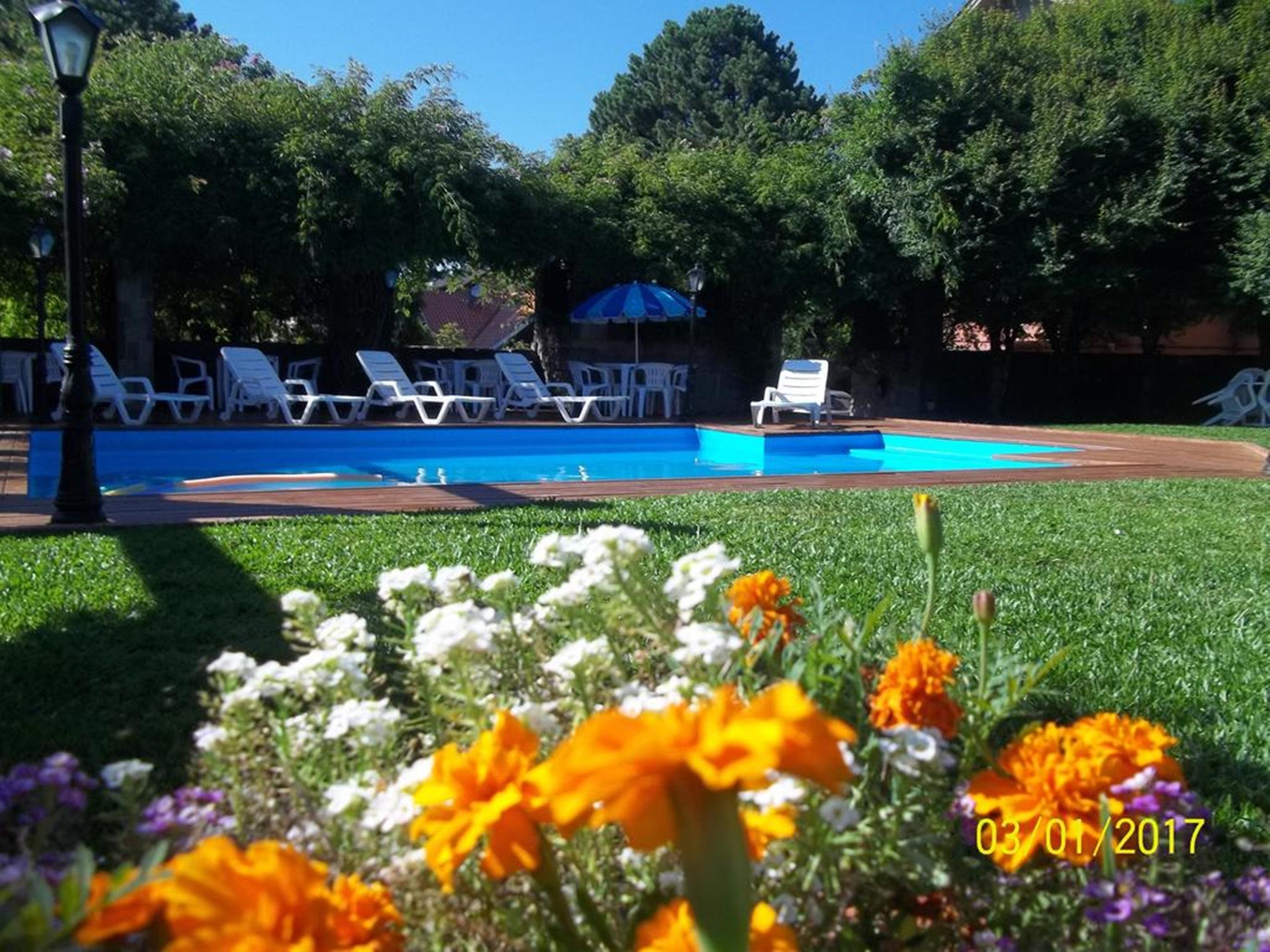Pousada Casa Rosa カネラ エクステリア 写真