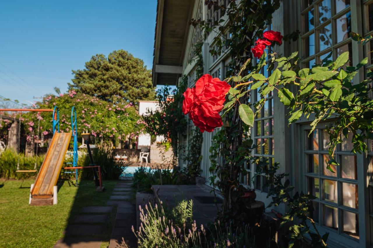 Pousada Casa Rosa カネラ エクステリア 写真